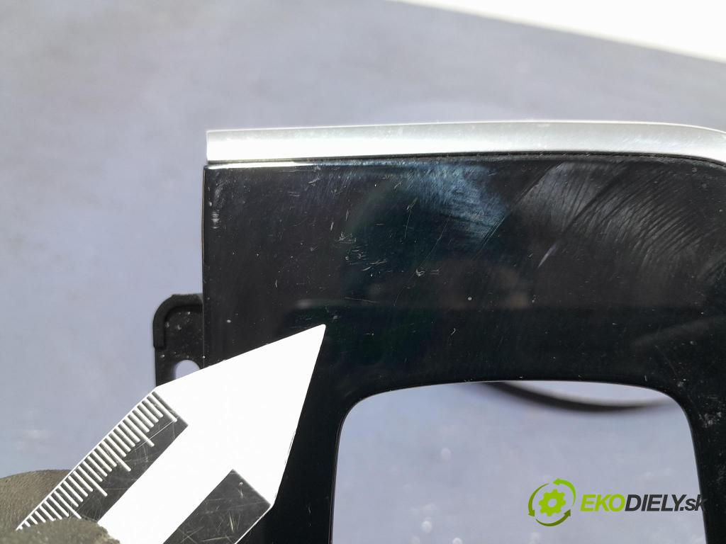 Volvo Xc60 2022 kryt Plast: Interiéry: 31469435