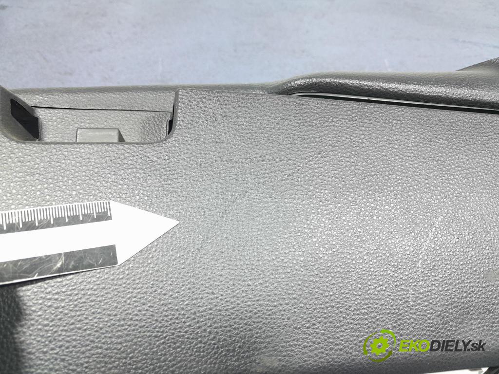Suzuki Swace 2021 Čalounictví: kufra: 64733-02110
