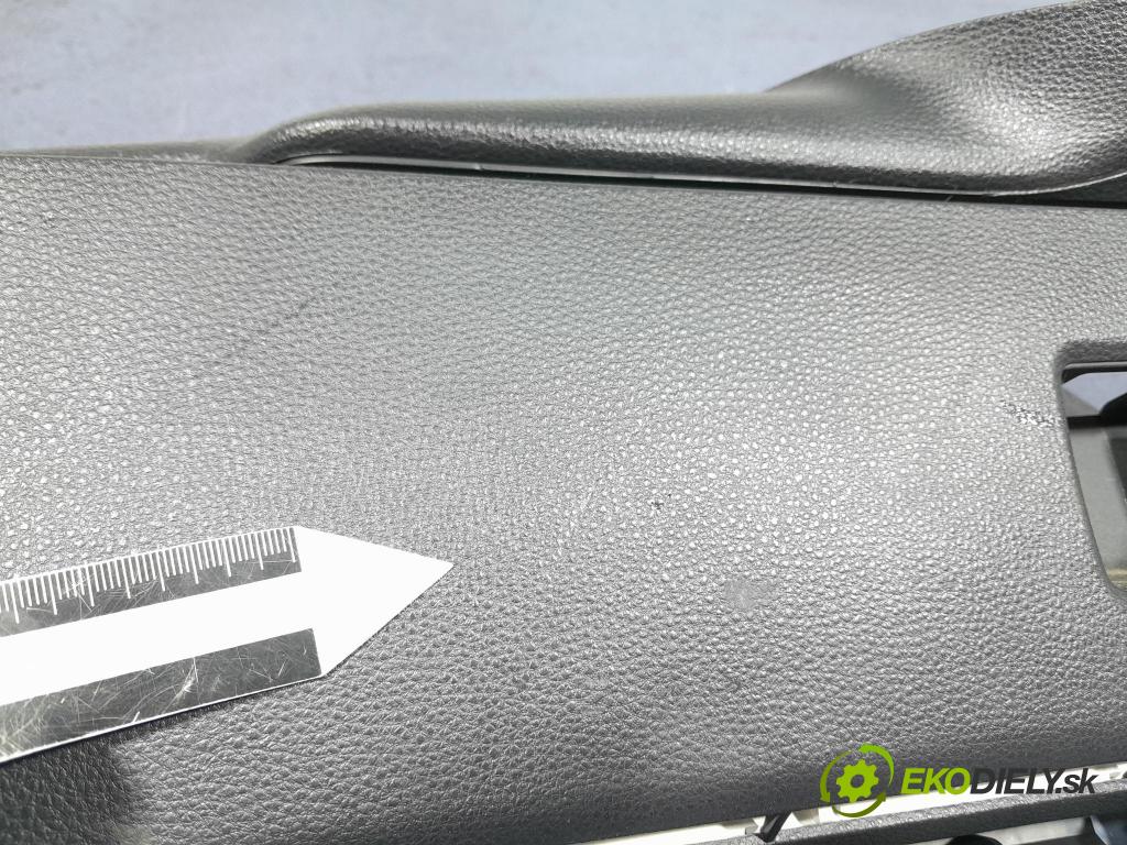 Suzuki Swace 2021 Čalounictví: kufra: 64733-02110