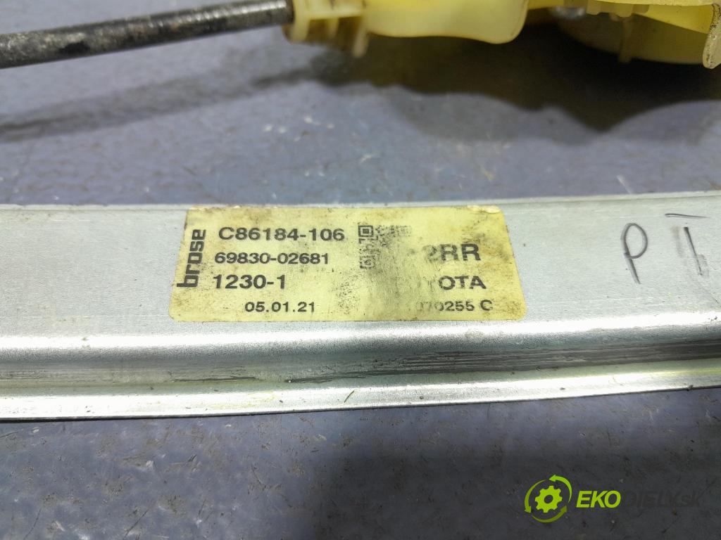 Suzuki Swace 2021 mechanizmus okna Okná: zad v pravo: 69830-02681