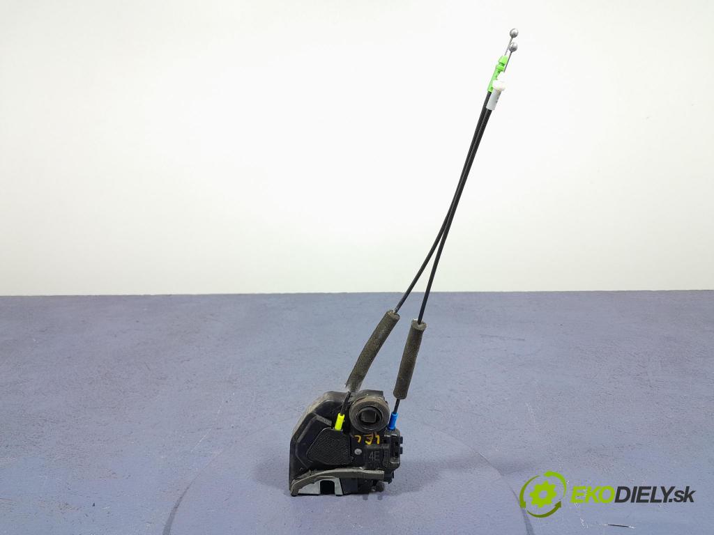 Suzuki Swace 2021 zámok dvere zad Vľavo:
