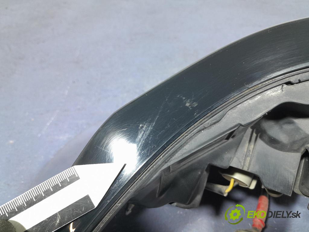 Suzuki Swace 2021 svetlo / reflektor zad Prava: Vonkajsia: