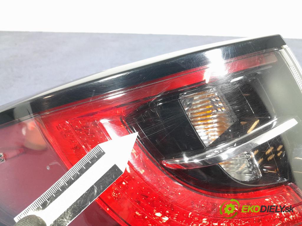 Suzuki Swace 2021 svetlo / reflektor zad ľavá Vonkajsia: