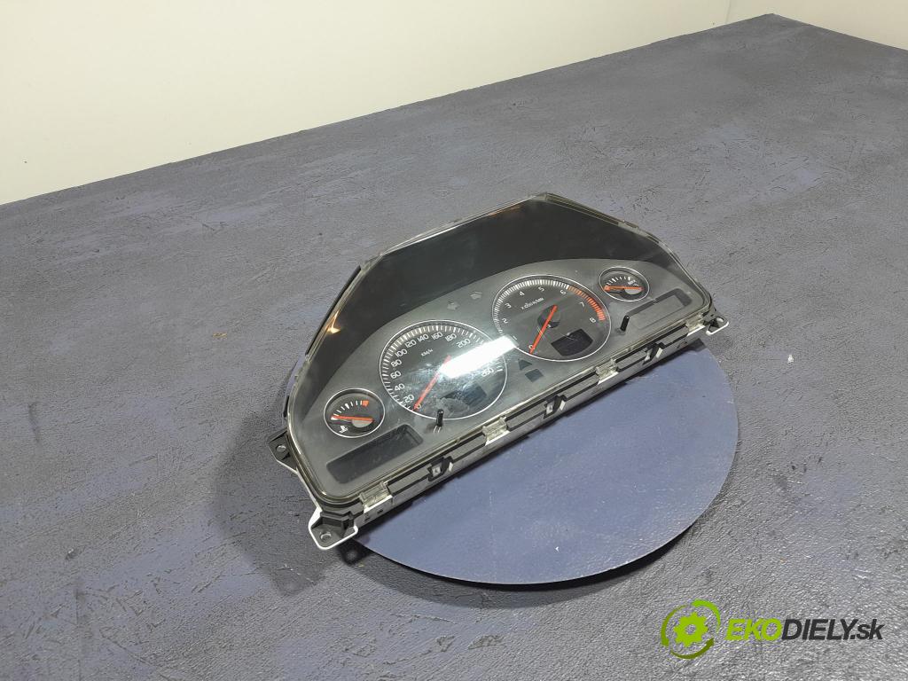 Volvo S60 2007 prístrojovka/ budíky 30746097
