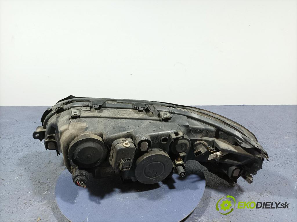 Volvo S60 2007 Reflektor: v pravo: 30698848