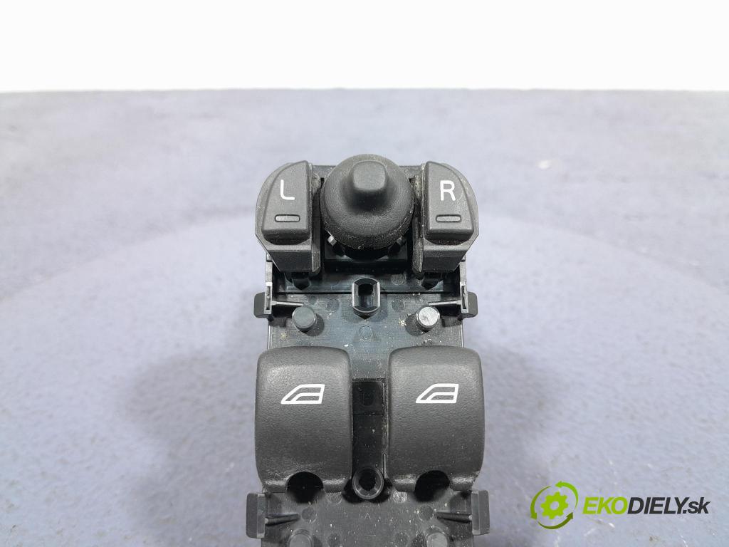 Volvo Xc60 2022 prepínač Okná: 31433406