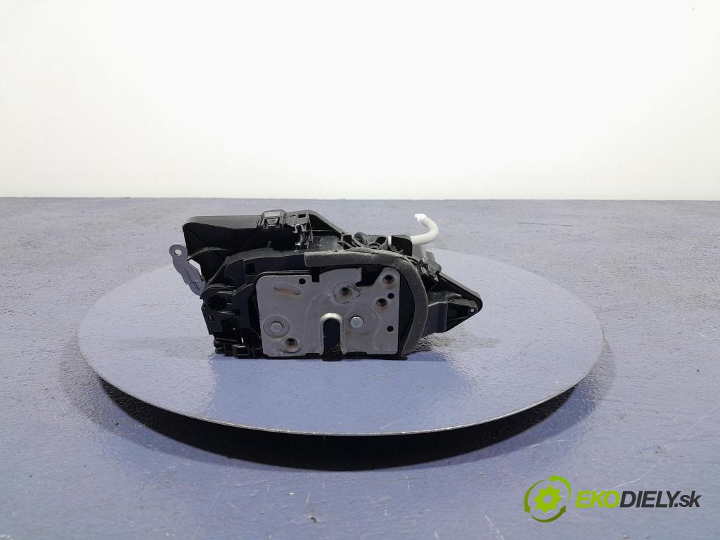 Volvo Xc60 2022 zámok dvere Predné Vľavo: 31440997