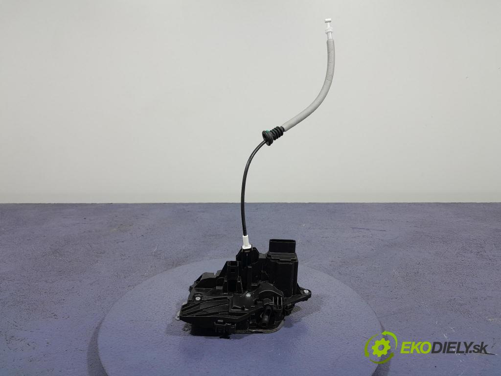 Volvo Xc60 2022 zámok dvere Predné Vľavo: 31440997