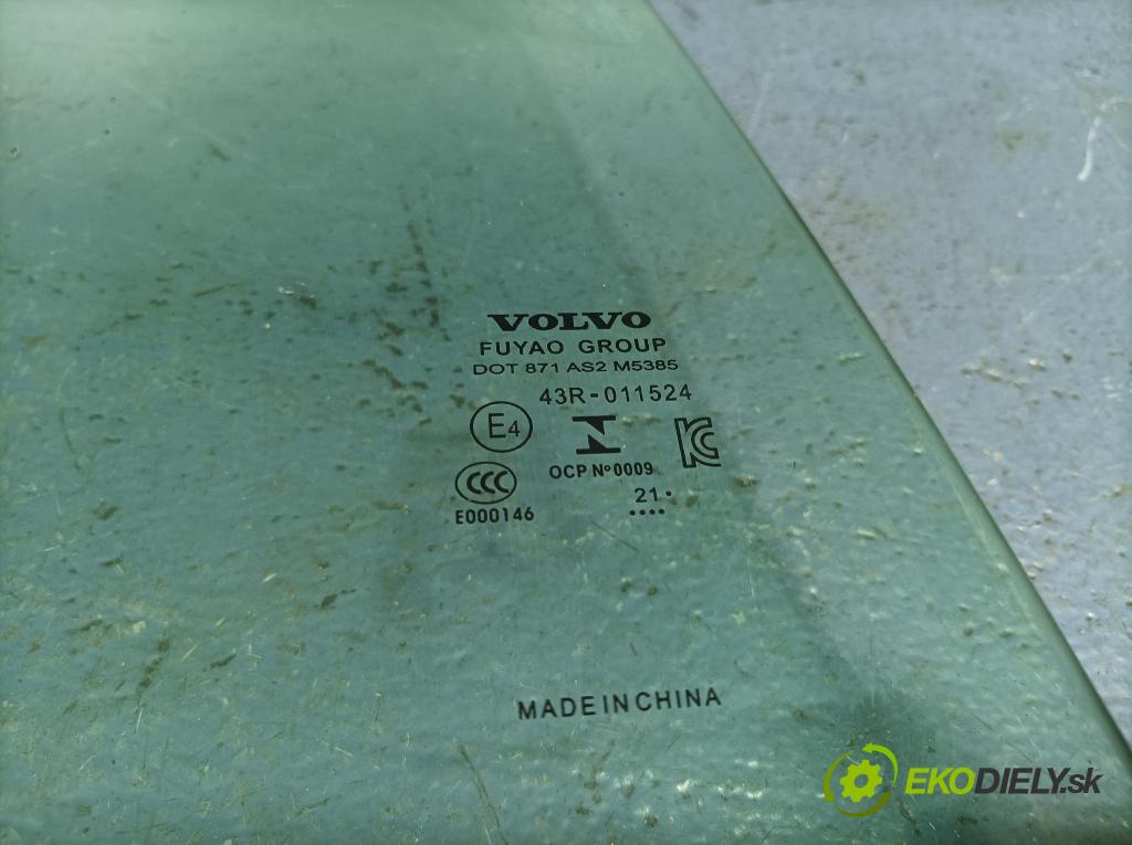 Volvo Xc60 2022 sklo dvere zad Prava: