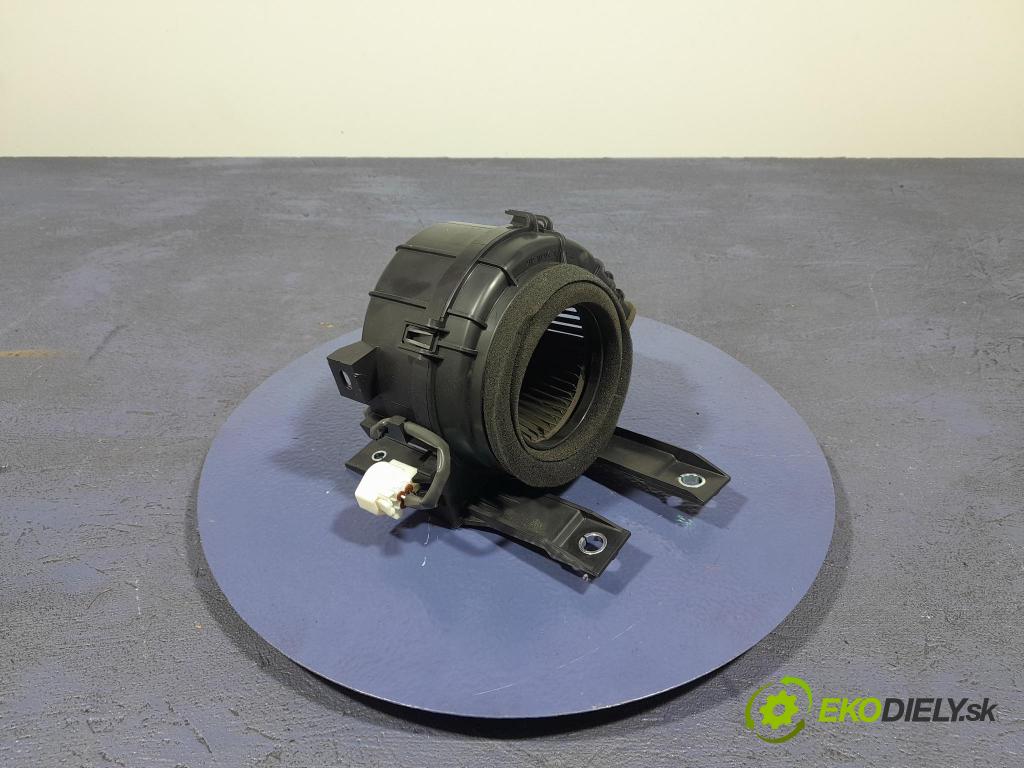 Suzuki Swace 2021 ventilátor Vzduch: G9230-47050