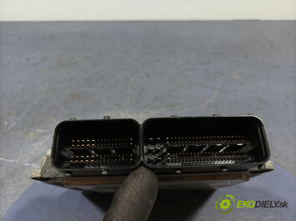 Skoda Fabia 2007 riadiaca jednotka Motor: 045906013B