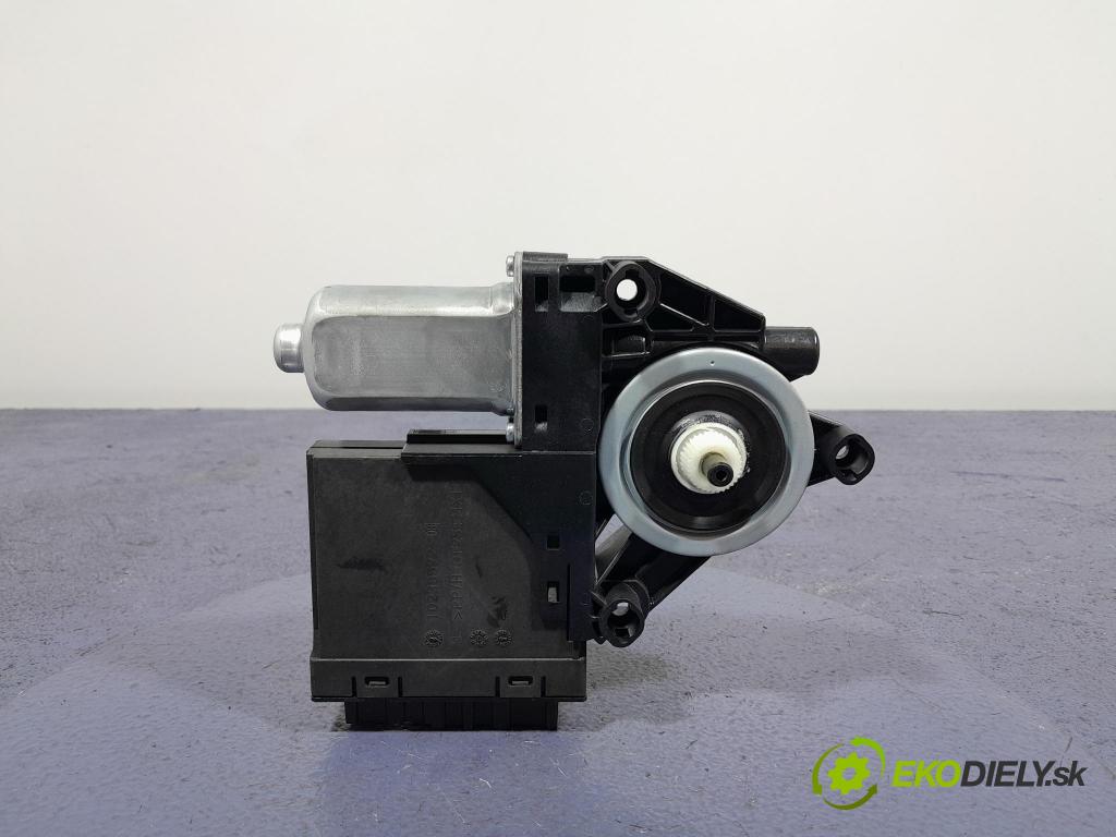 Volvo Xc60 2022 mechanizmus okna Okná: Predné v pravo: 31674757
