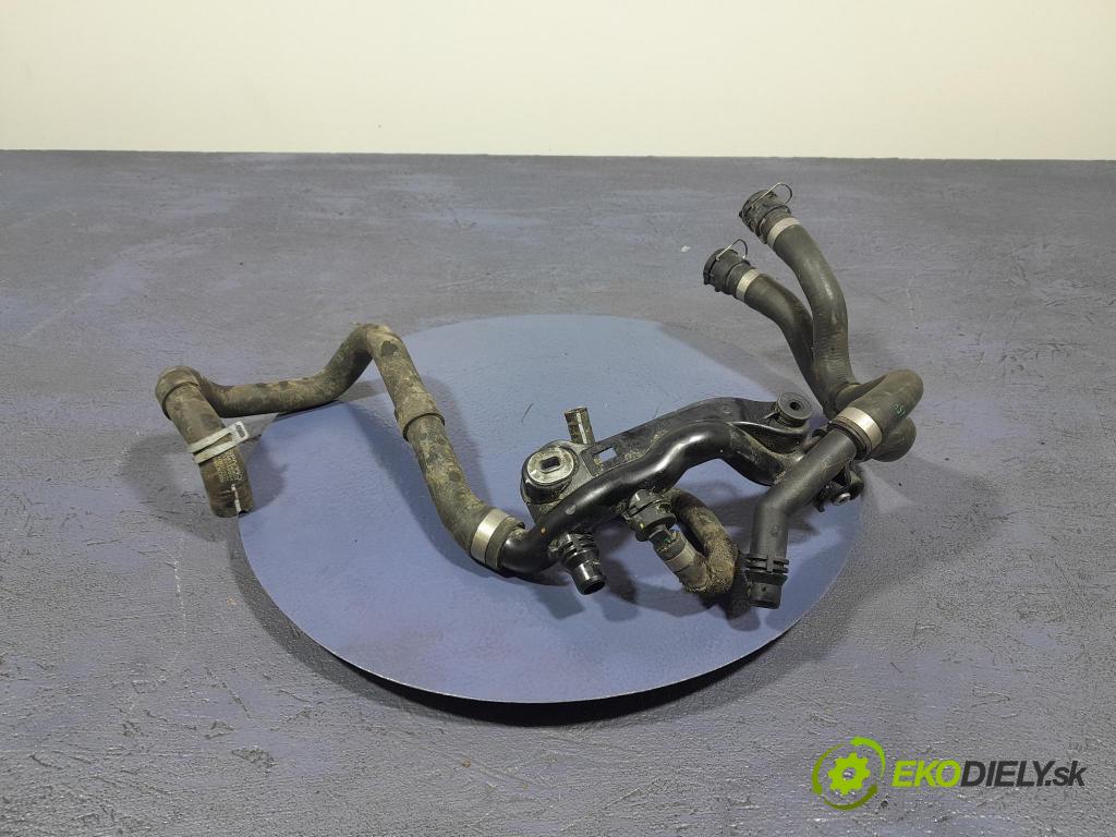 Volvo Xc60 2022 rúrka Chladič: 32249934