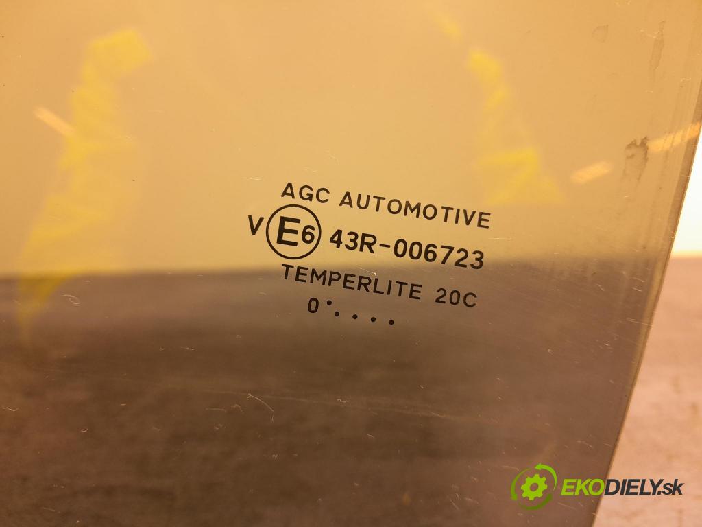 Suzuki Swace 2021 sklo dvere zad ľavé 