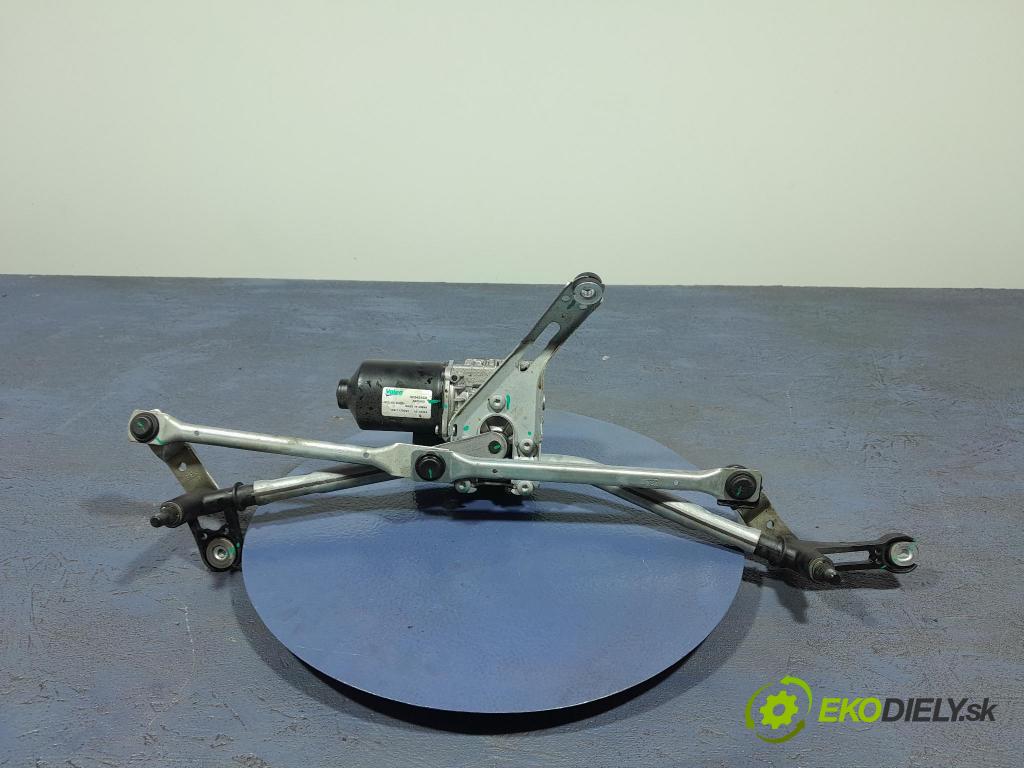 Volvo Xc60 2022 mechanizmus motor: Stierače: Predné