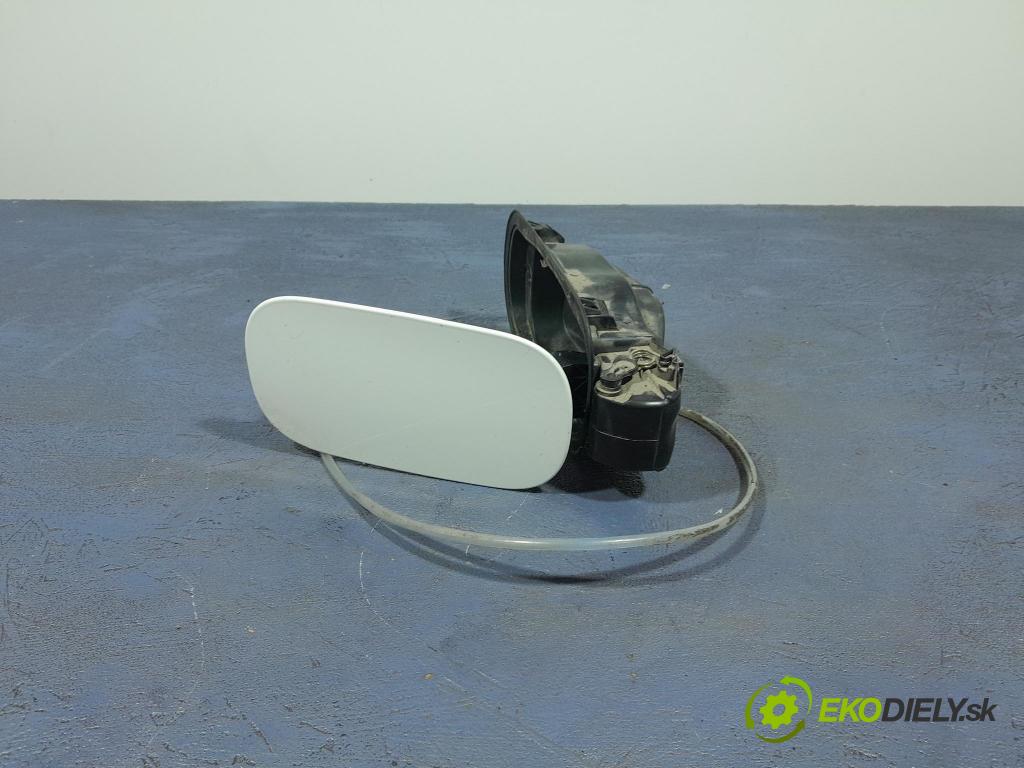 Volvo Xc60 2022 Klapka nádrže paliva 32227338