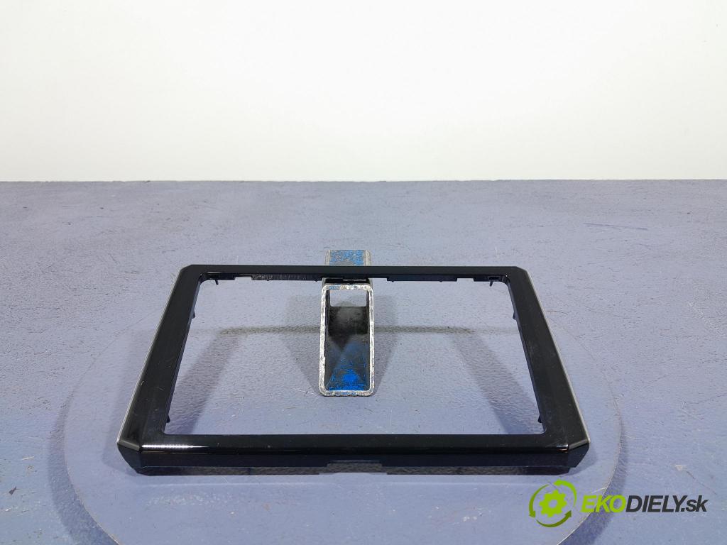 Suzuki Swace 2021 kryt Plast: Interiéry: 55412-02790