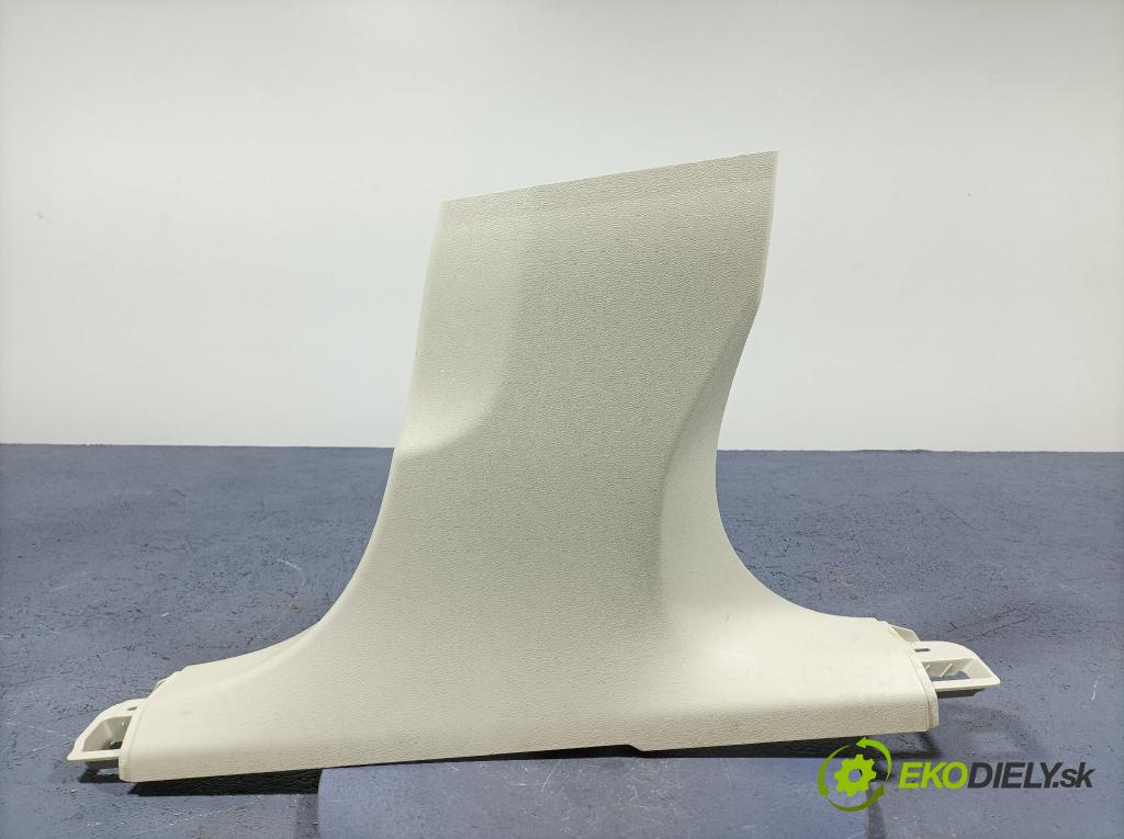 Volvo Xc60 2022 kryt Plast: Interiéry: 31479011