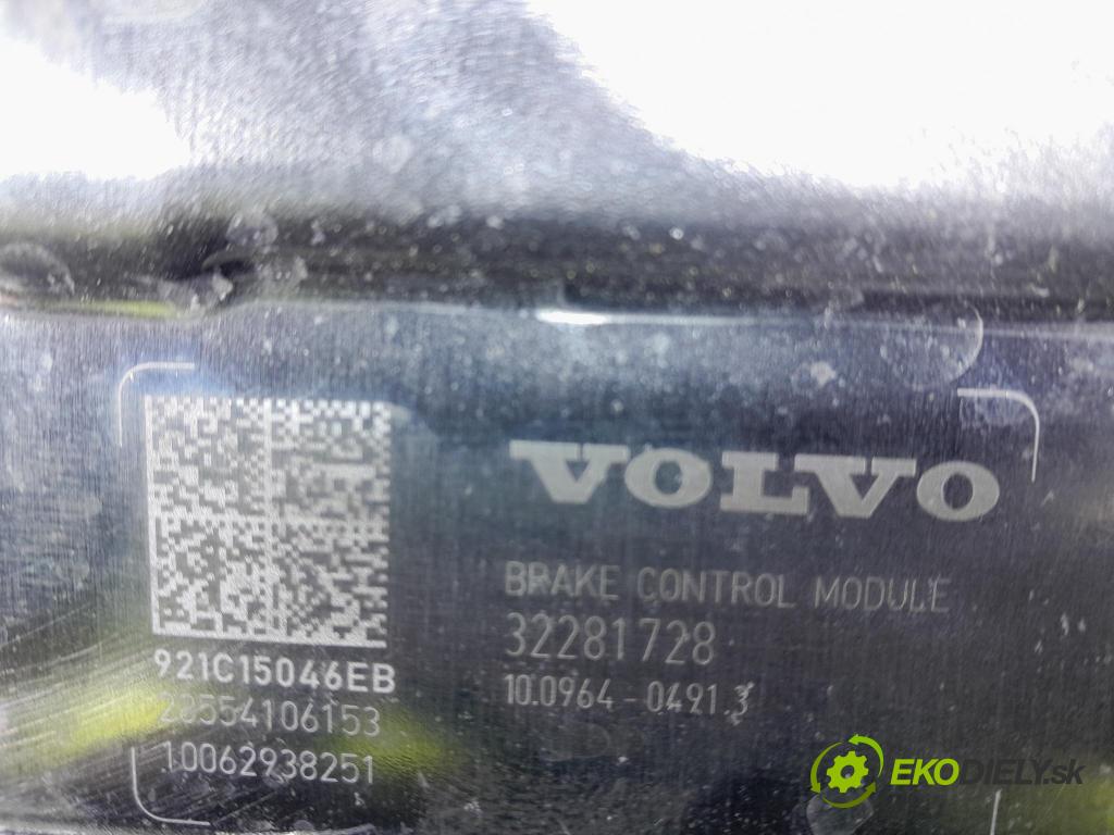 Volvo Xc60 2022 čerpadlo ABS x 32333637