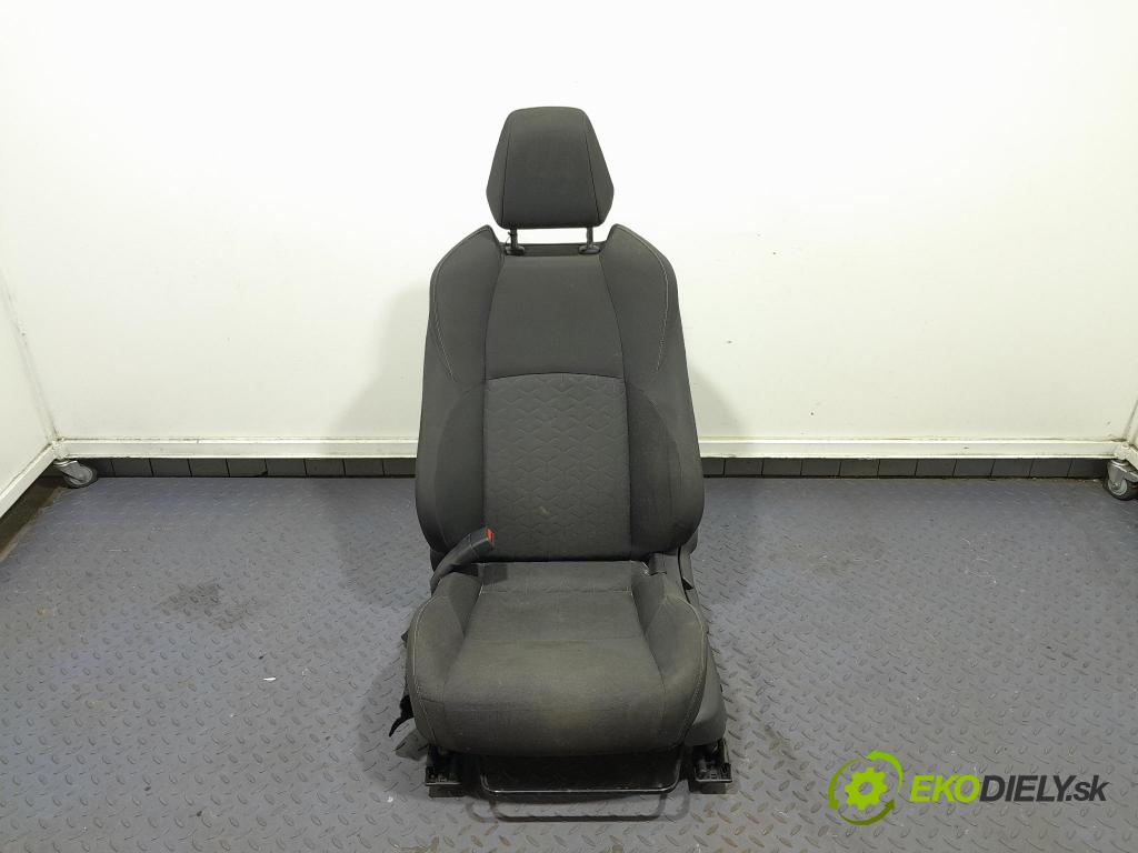 Suzuki Swace 2021 Sedačka Ovládače: