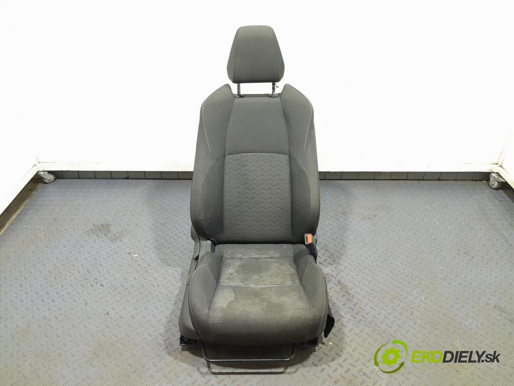 Suzuki Swace 2021 Sedačka spolujazdca