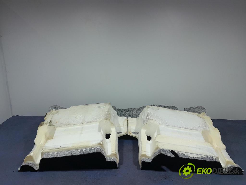 Volvo Xc60 2022 koberec do auta 32273260
