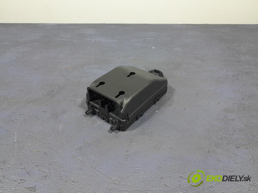 Volvo Xc60 2022 skrinka Poistky: 31682732