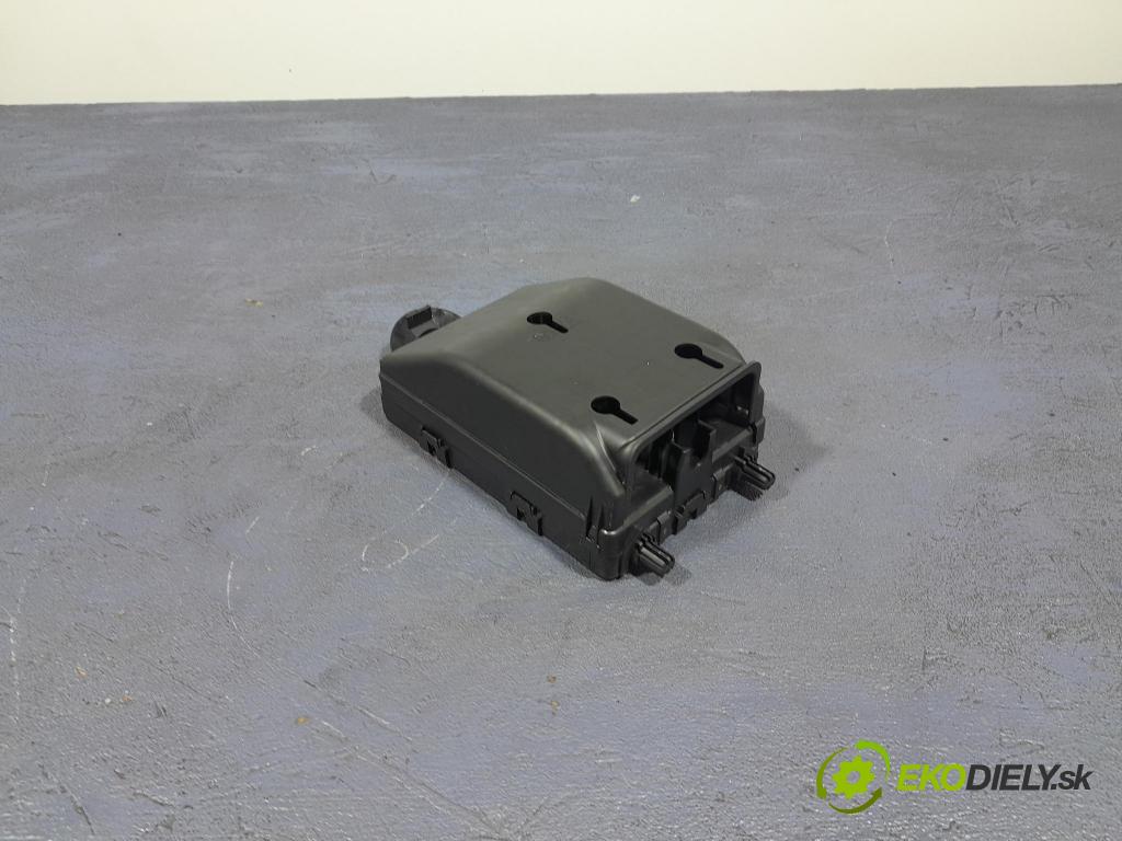 Volvo Xc60 2022 skrinka Poistky: 31682732