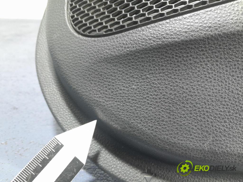 Suzuki Swace 2021 Čalounictví: dvere zad Prava: 67613-02700