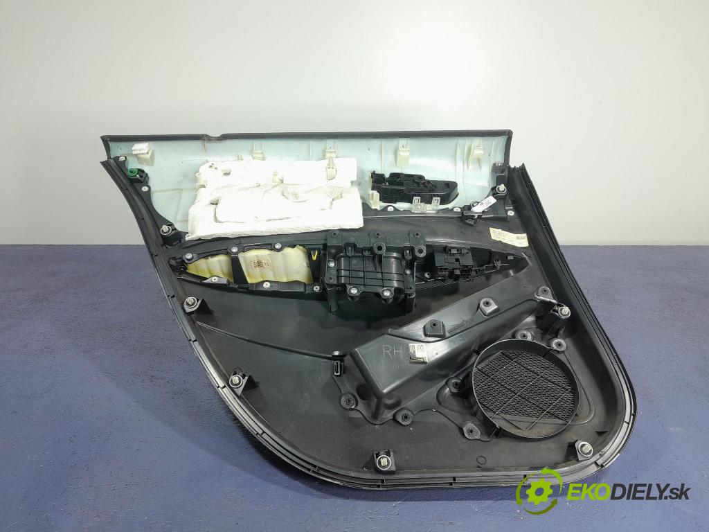 Suzuki Swace 2021 Čalounictví: dvere zad Prava: 67613-02700