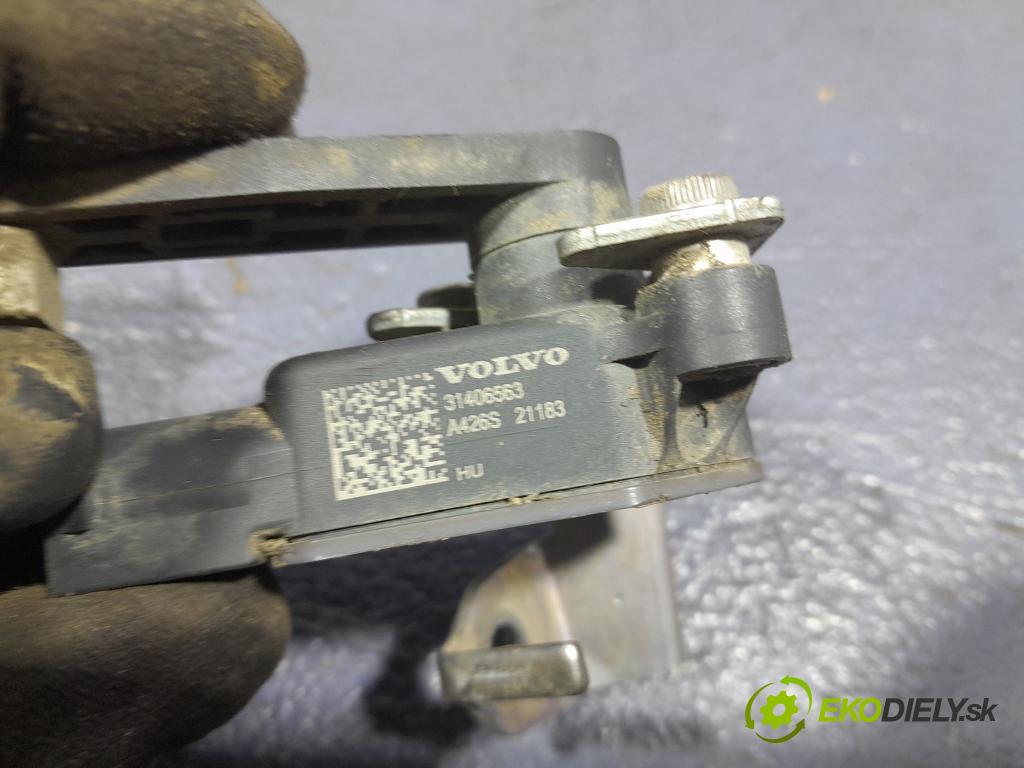 Volvo Xc60 2022 snímač svetiel 31406563