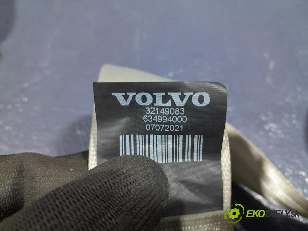 Volvo Xc60 2022 kokpit,pristrojová doska