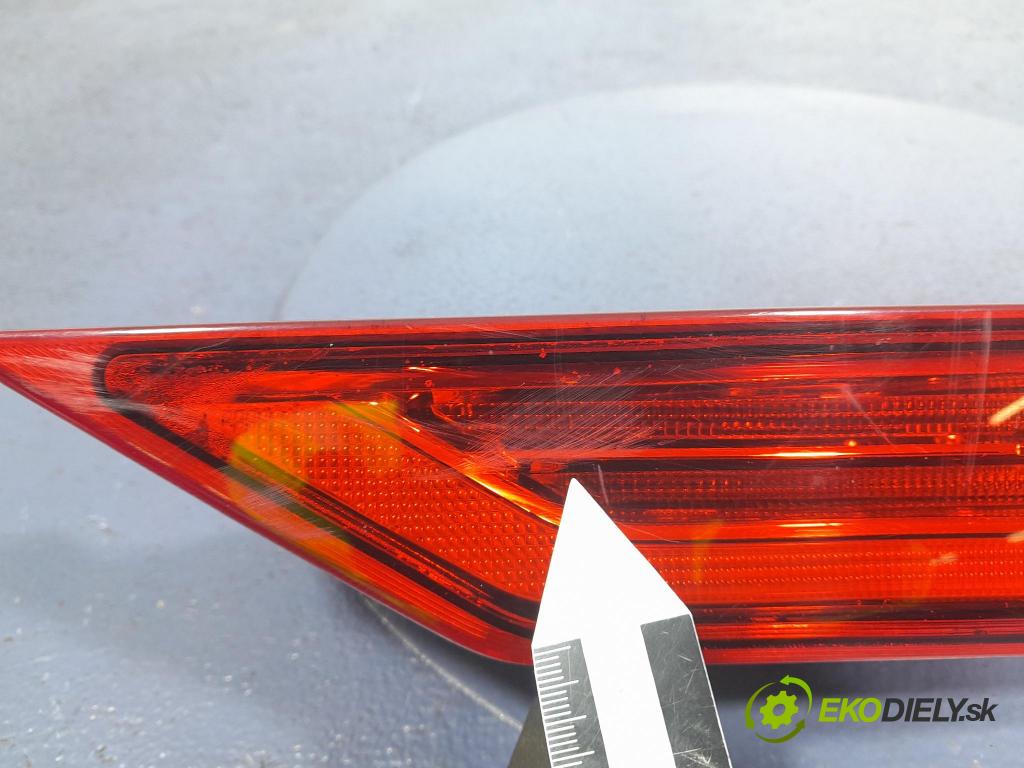 Volvo Xc60 2022 svetlo / reflektor zad Prava: Vonkajsia: