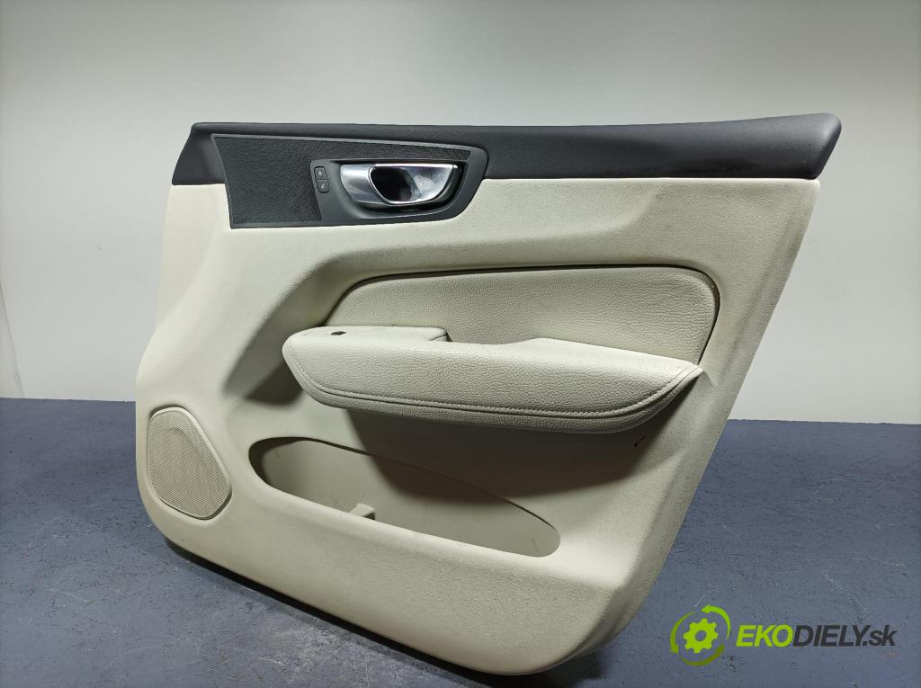 Volvo Xc60 2022 Čalounictví: dvere Predné Prava: