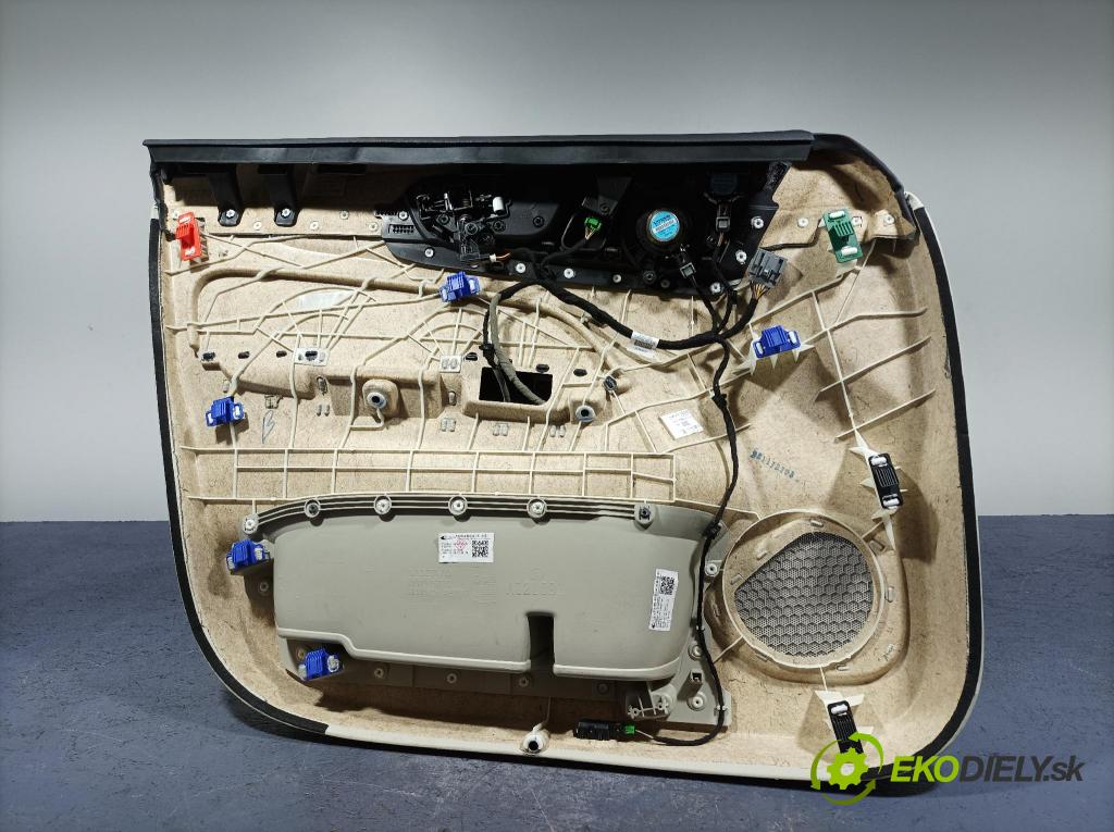 Volvo Xc60 2022 Čalounictví: dvere Predné Prava:
