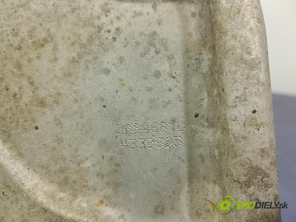 Volvo Xc60 2022 Predné v pravo: 32246810