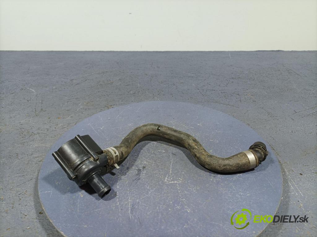 Volvo Xc60 2022 čerpadlo Voda: 32222116