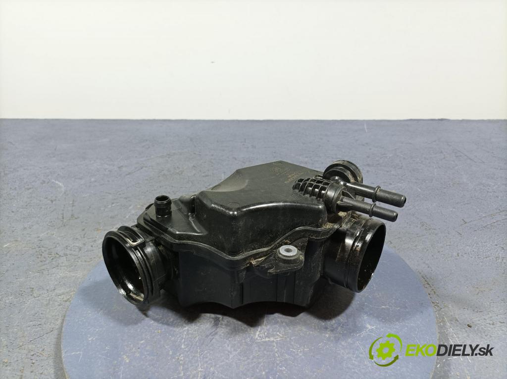 Volvo Xc60 2022 obal Filtre: Vzduch: 32298336