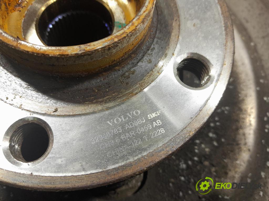 Volvo Xc60 2022 náboj levá 32298139