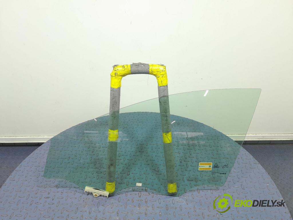 Kia Ceed 2023 sklo dveře před levá