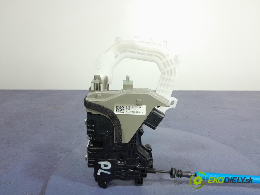 Kia Ceed 2023 zámok dvere Predné Vľavo: 81310-J7010