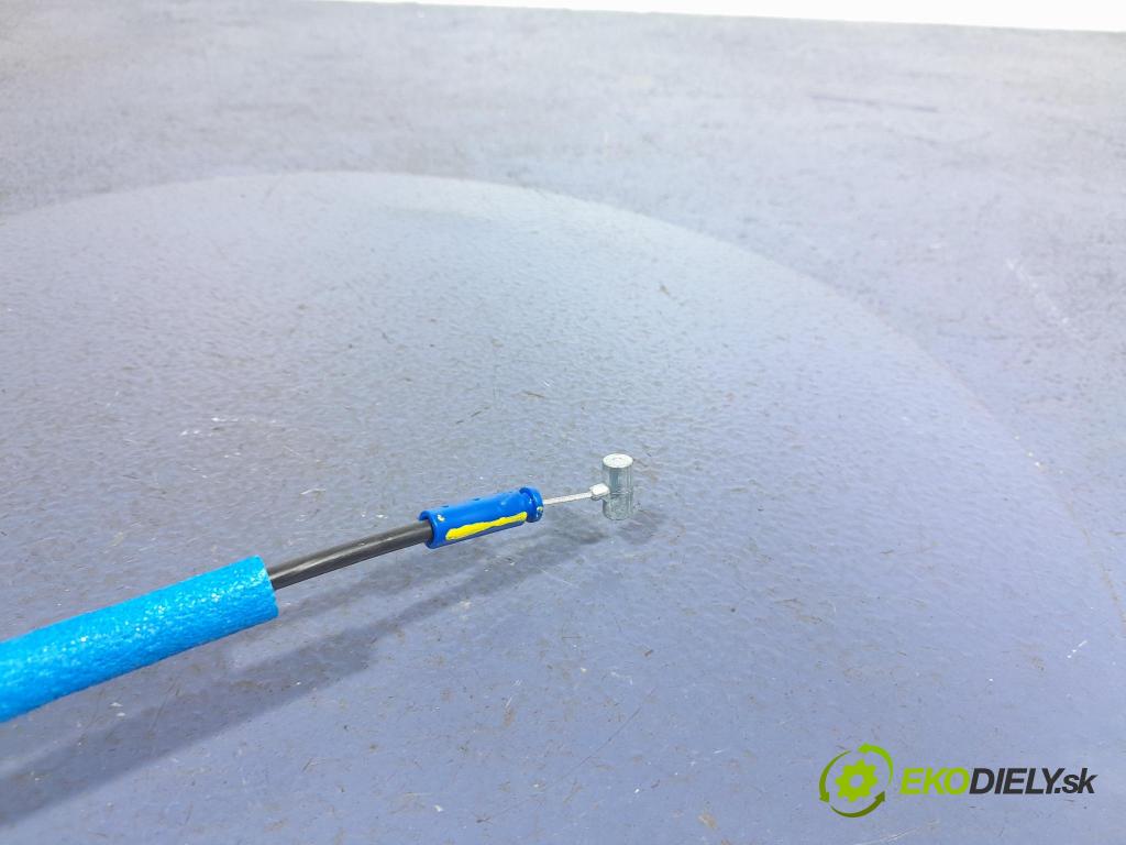 Kia Ceed 2023 zámok dvere Predné Vľavo: 81310-J7010