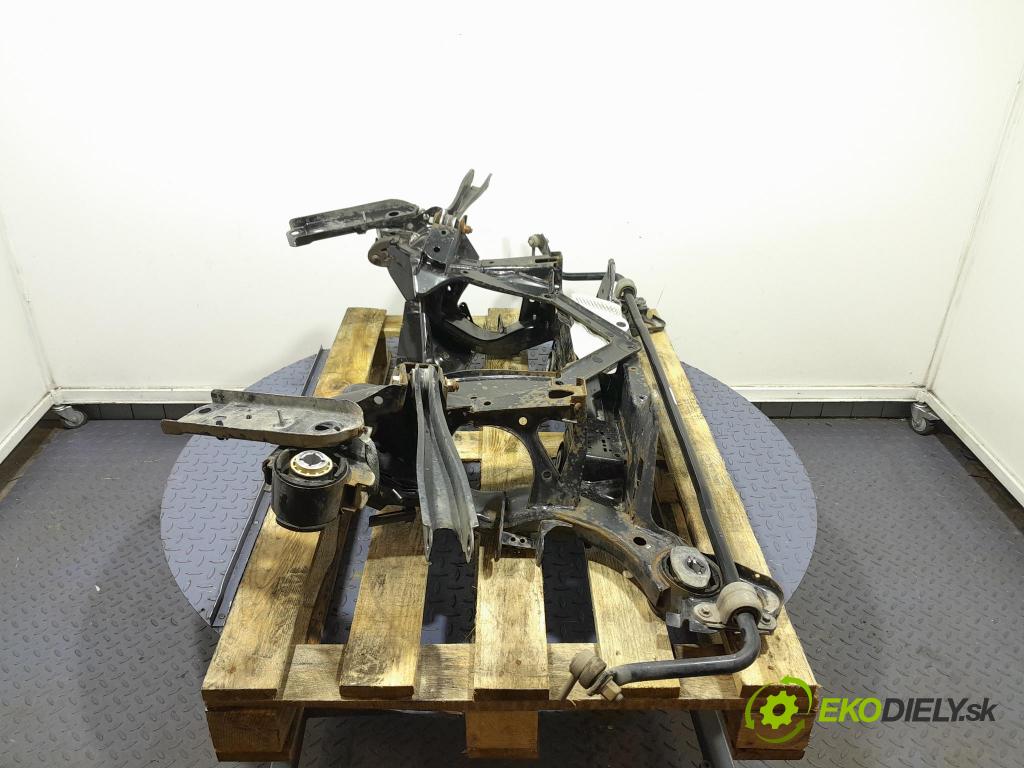 Volvo Xc60 2022 výstuha Pozastavenia: zad