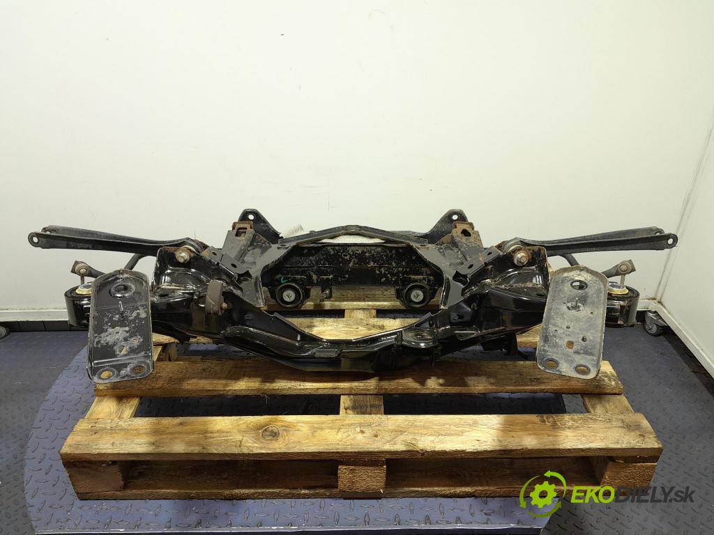 Volvo Xc60 2022 výstuha Pozastavenia: zad