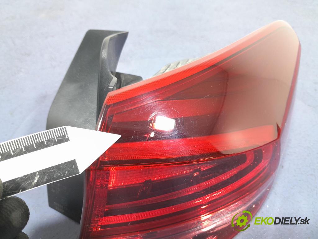 Kia Ceed 2023 svetlo / reflektor zad Prava: Vonkajsia: 92402-J7150