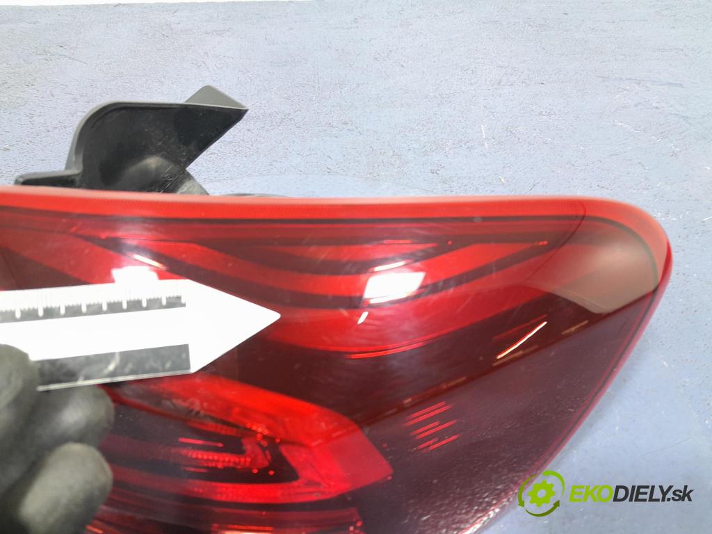 Kia Ceed 2023 svetlo / reflektor zad Prava: Vonkajsia: 92402-J7150