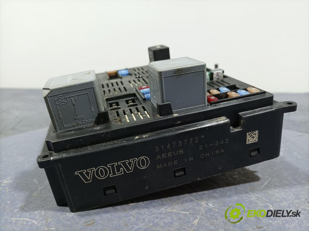 Volvo Xc60 2022 skrinka Poistky: 31473772