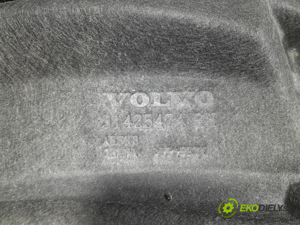 Volvo Xc60 2022 Blatník: plastický: zad 31425474