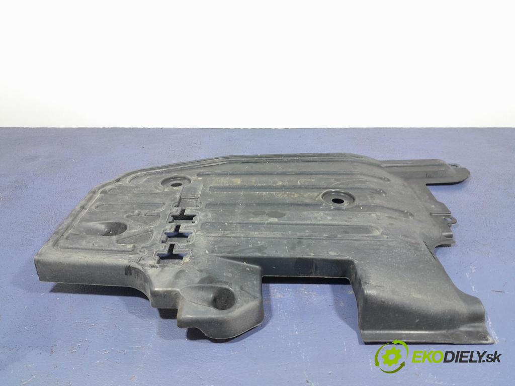 Volvo Xc60 2022 kryt Plast: podvozek: 31420482