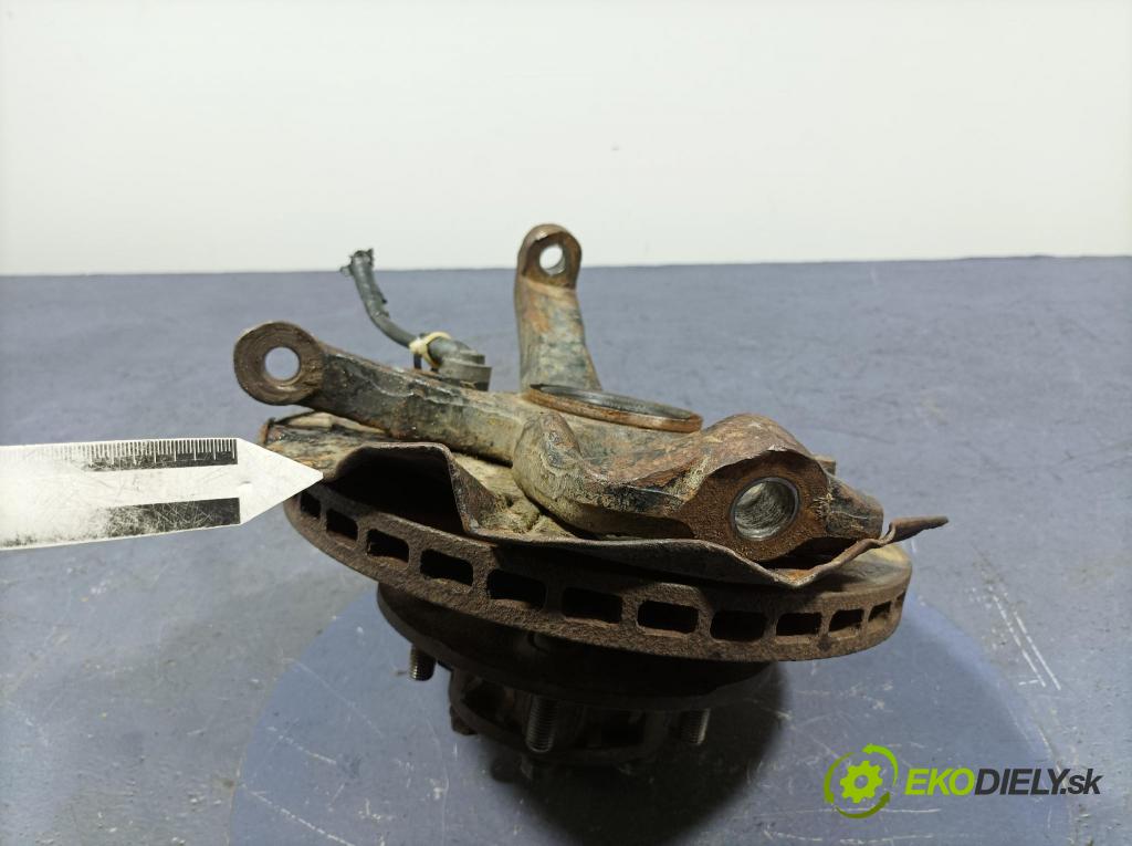 Mitsubishi Pajero 1999 náboj Prava: